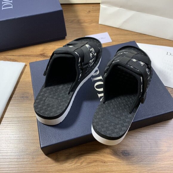 Dior Men's multi Sandals US10 - Picture 6 of 7